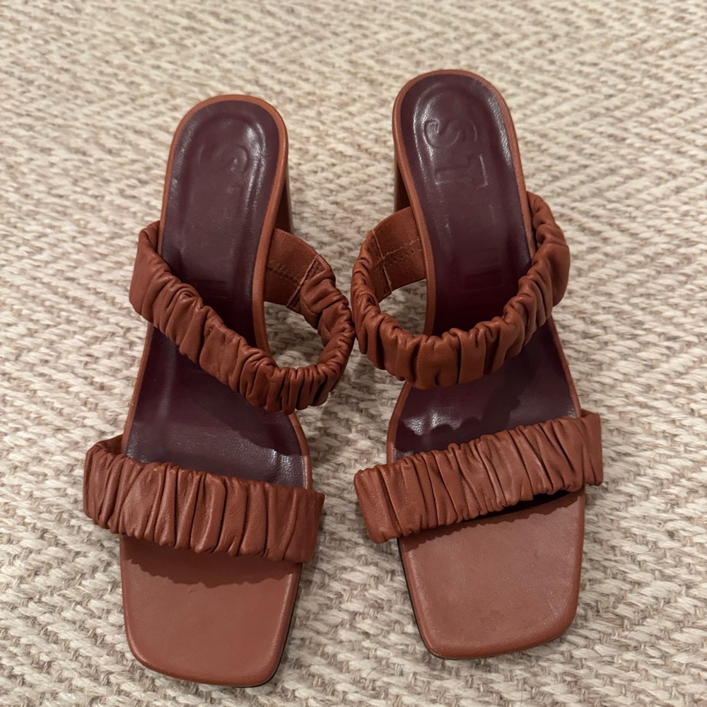 STAUD Frankie Tan Brown Ruched Leather Block Heel Sandals Slides | 38 - Picture 4 of 7